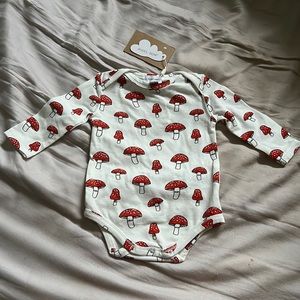 Angel Dear 0-3 Mushroom baby onesie bodysuit NWT